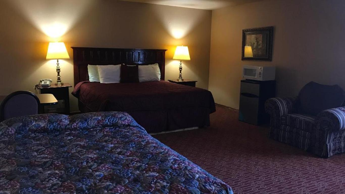 Camino Real Hotel