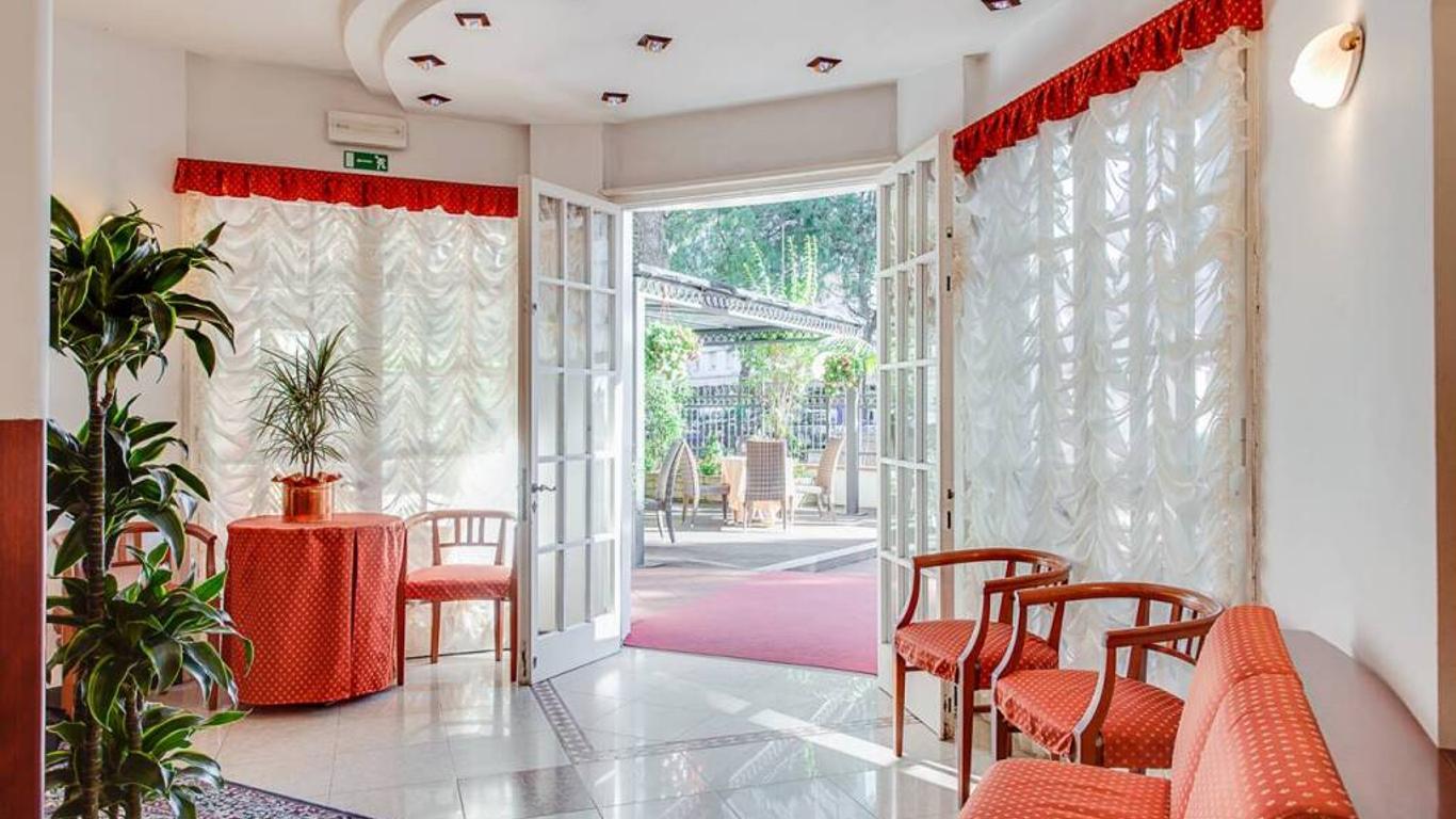 Hotel Villa Pina
