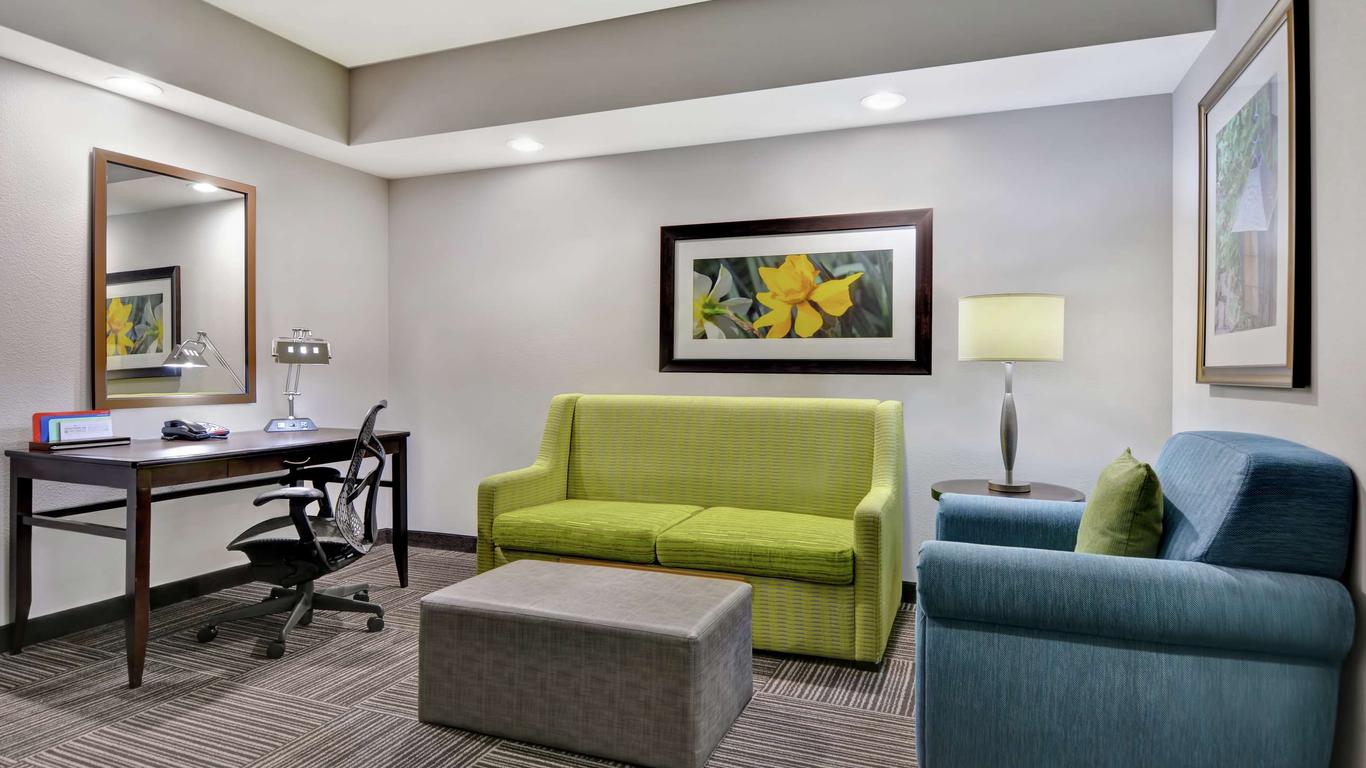 Hilton Garden Inn Fayettevile