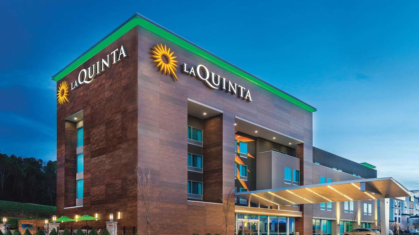 La Quinta Inn & Suites by Wyndham Cleveland TN