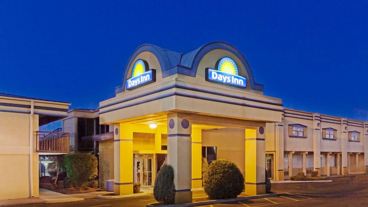 Days Inn Wyndham Oklahoma City Fairground  29     5  5     Oklahoma