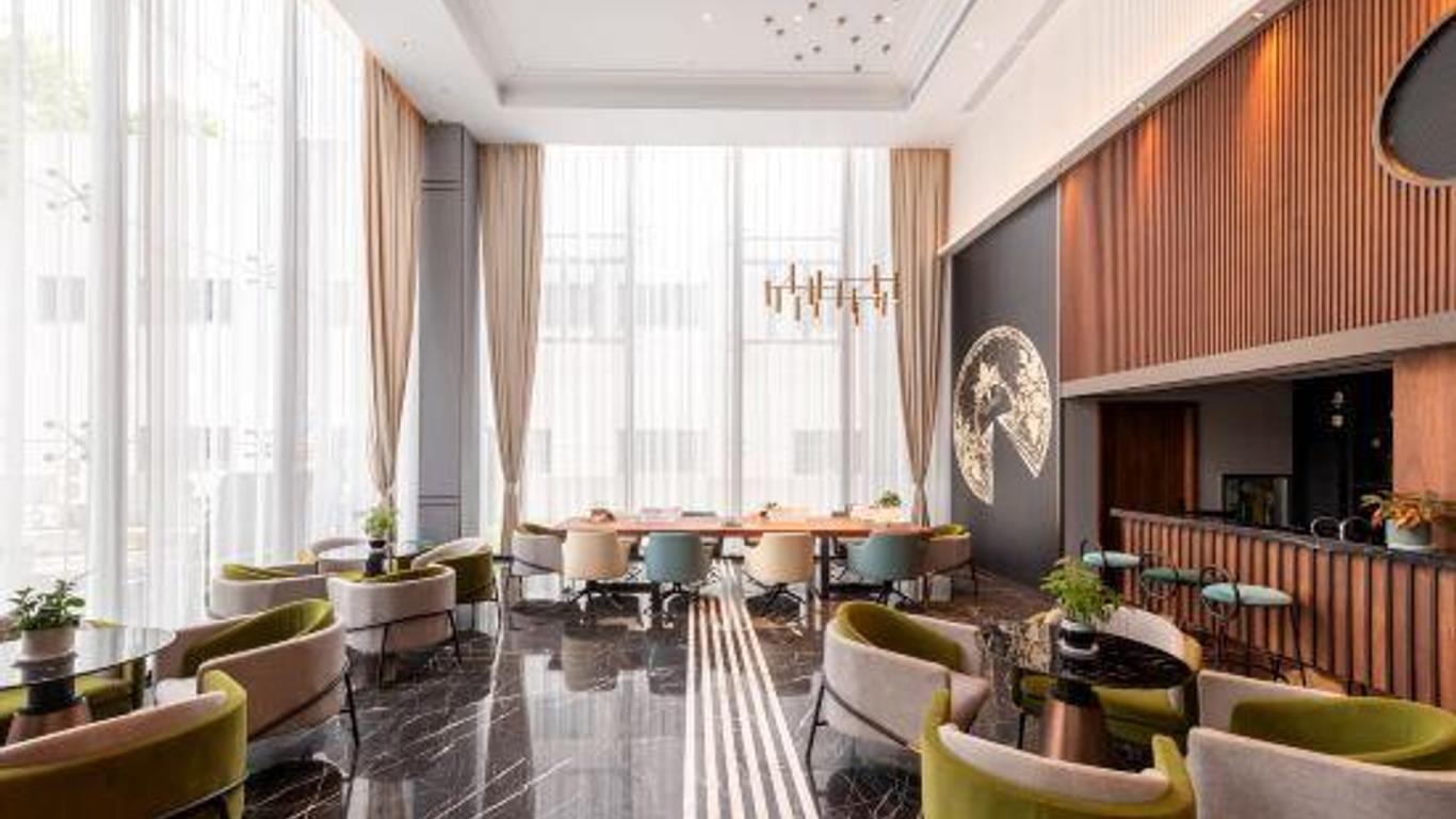 Metropolo Hotel Shenzhen Longgang Central City