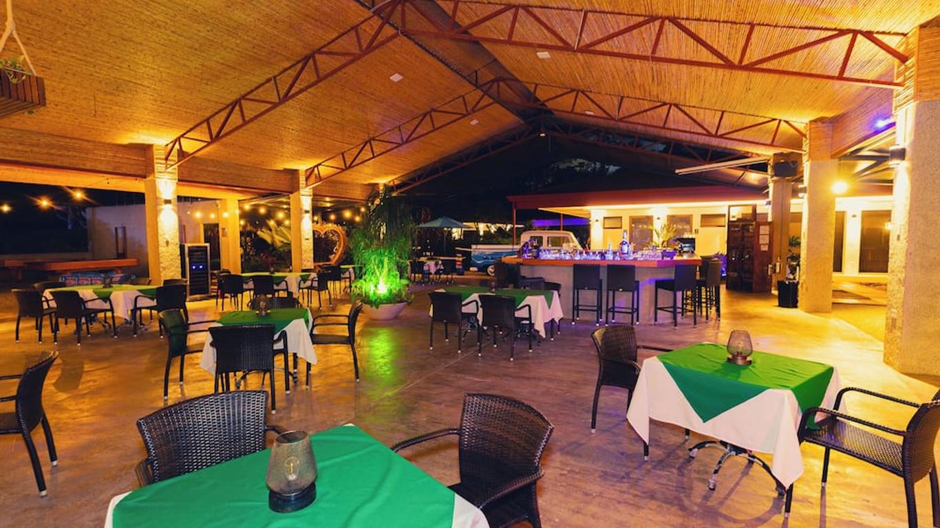 Hotel Costa Pacifica