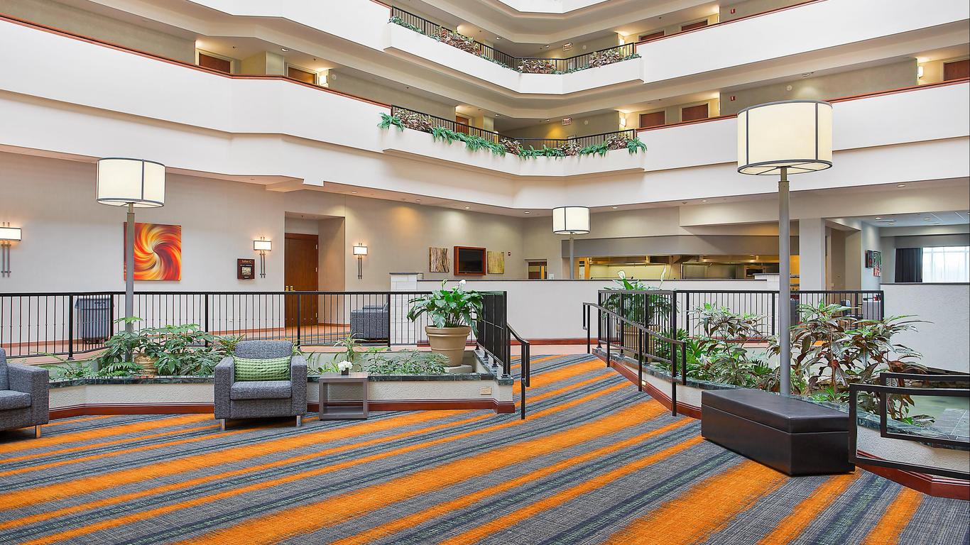 Holiday Inn University Plaza-Bowling Green