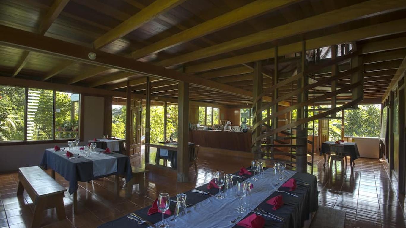 Casa Drake Lodge