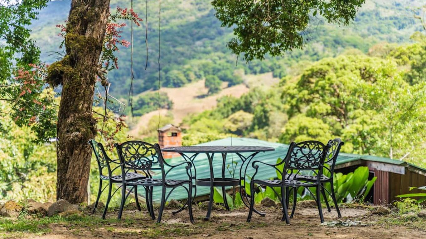 Cedrela Ecolodge
