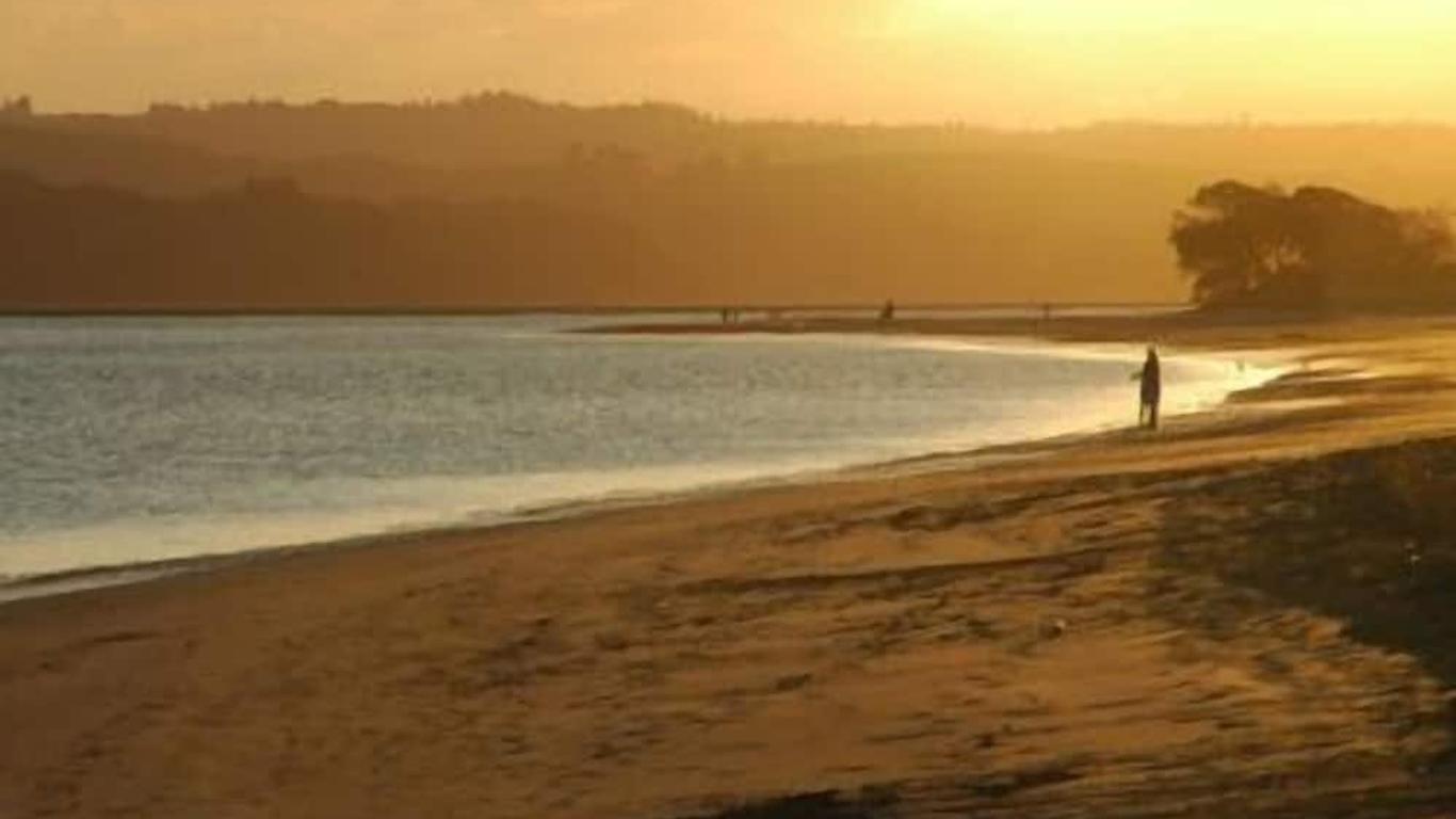 Moanarua Beach Cottage