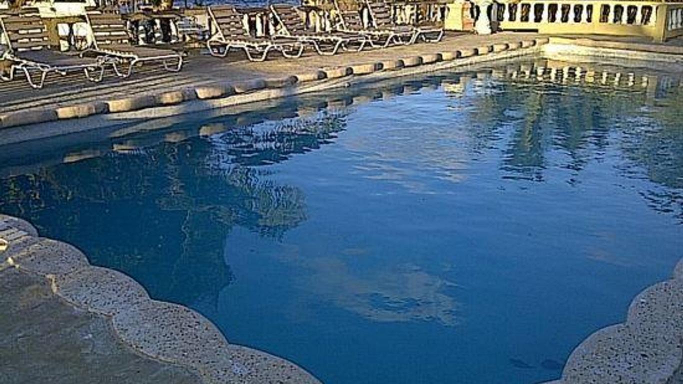 Cariblue Beach Hotel
