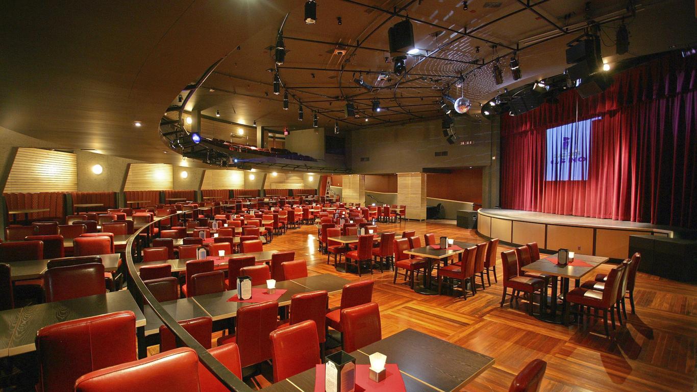 Coast Hotel & Convention Centre
